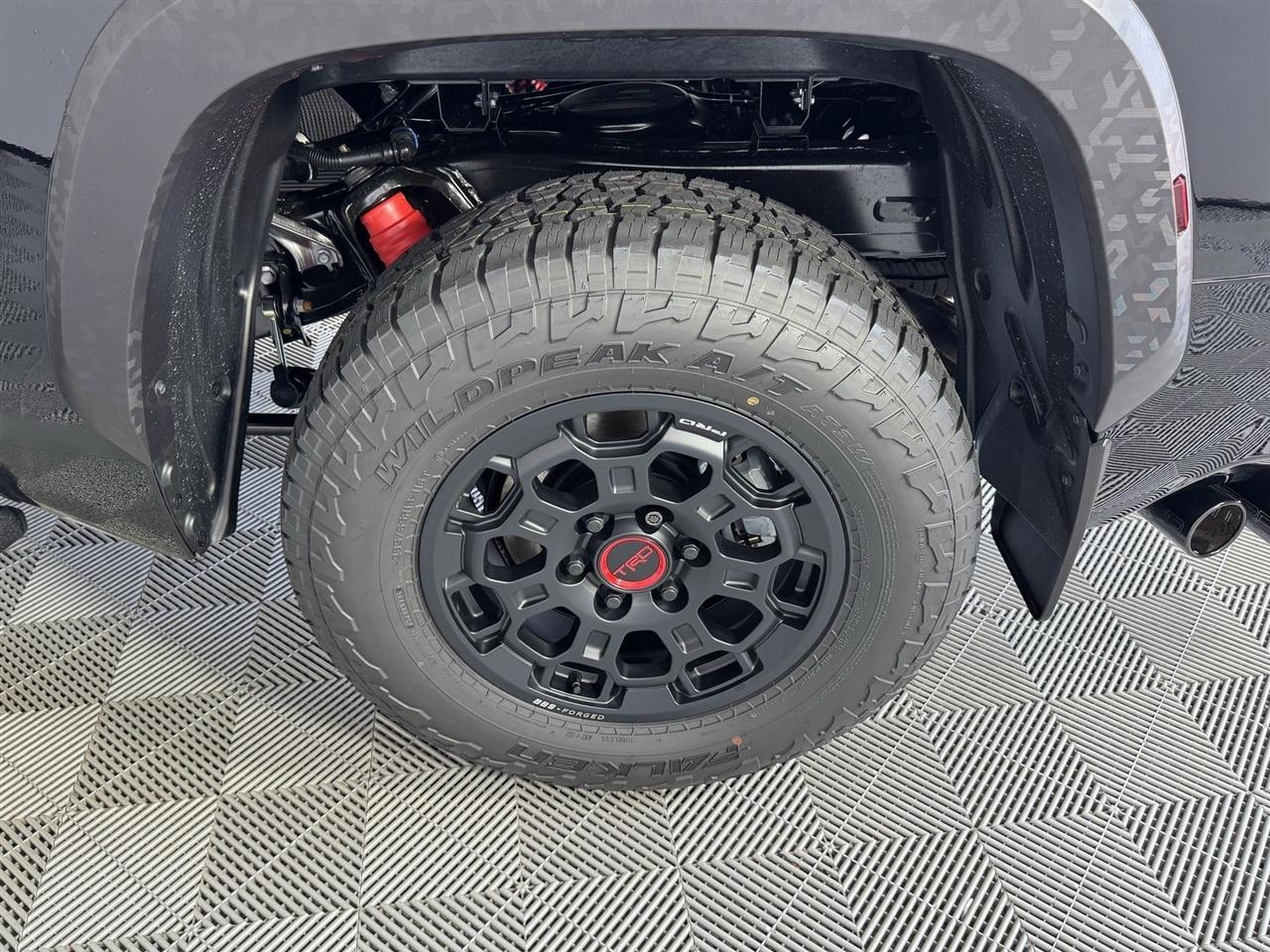 Toyota Tundra TRD PRO CrewMax 4WD Hybrid 2026