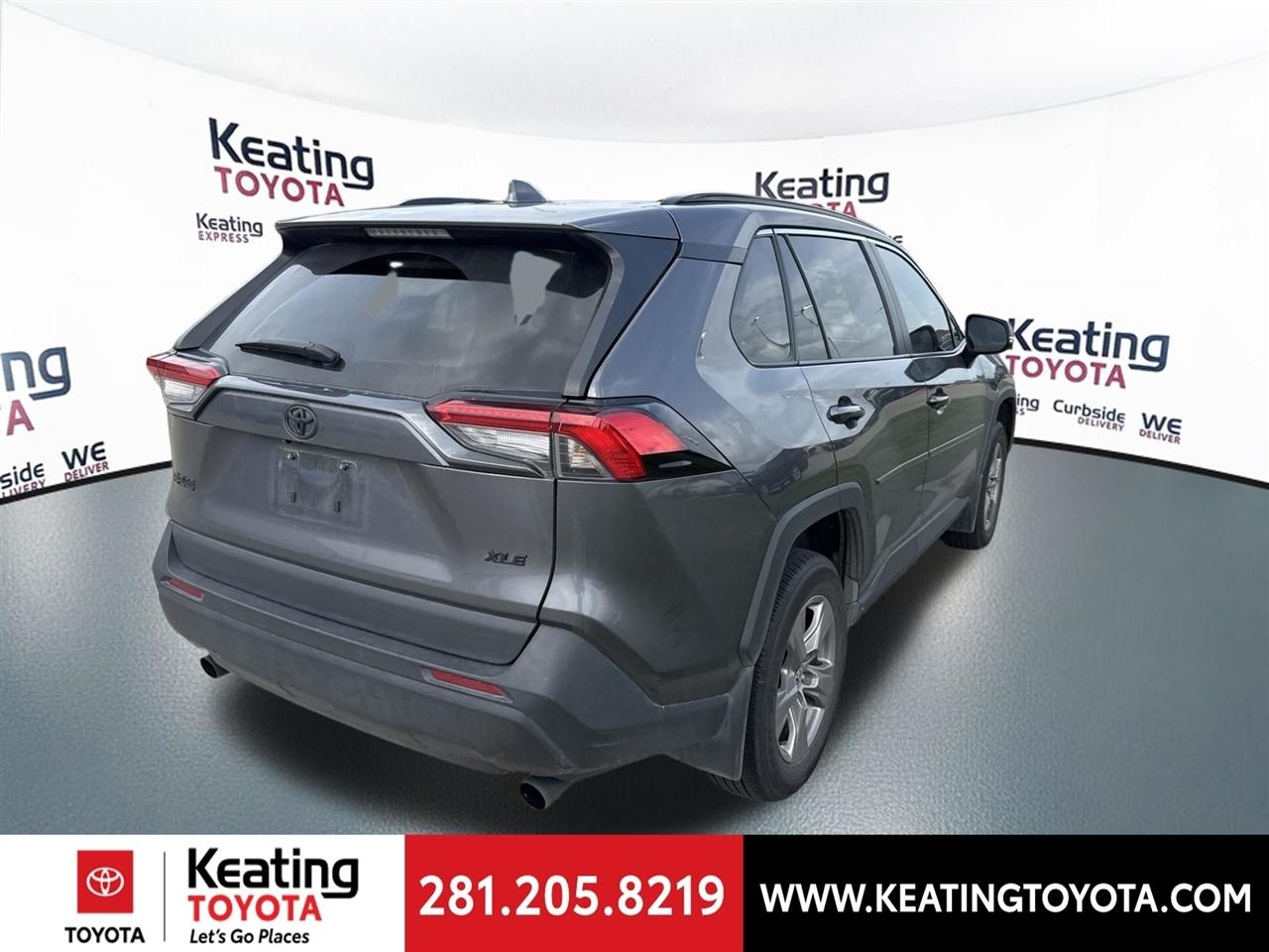 Toyota RAV4 XLE 2024