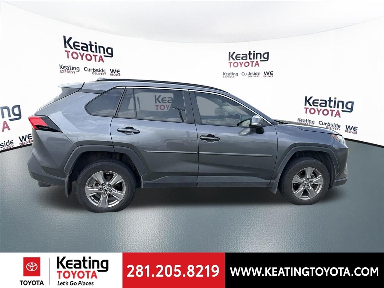 Toyota RAV4 XLE 2024