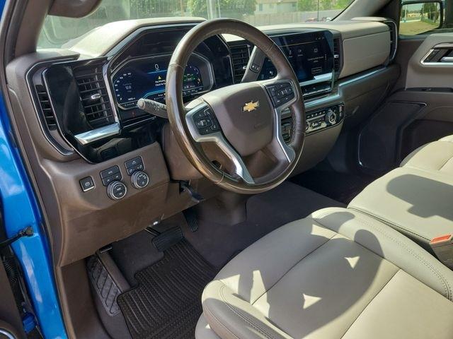 Chevrolet Silverado 1500 LT Crew Cab 4WD 2024