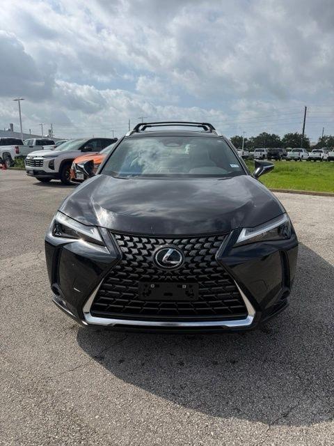 Lexus UX 300h F SPORT Design 2025