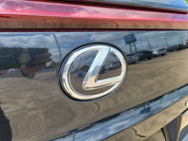Lexus UX 300h F SPORT Design 2025