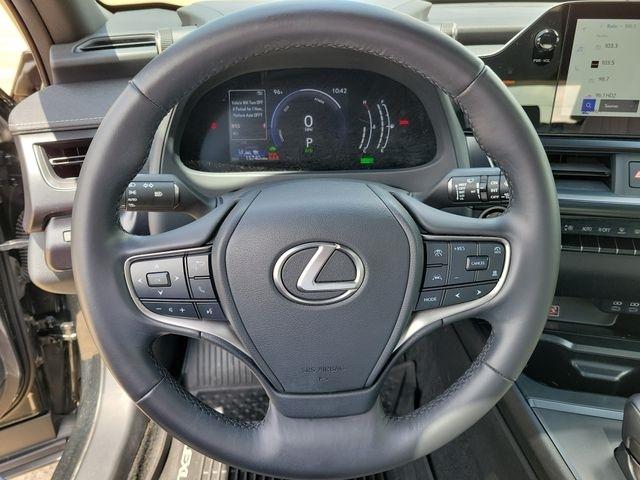 Lexus UX 300h F SPORT Design 2025