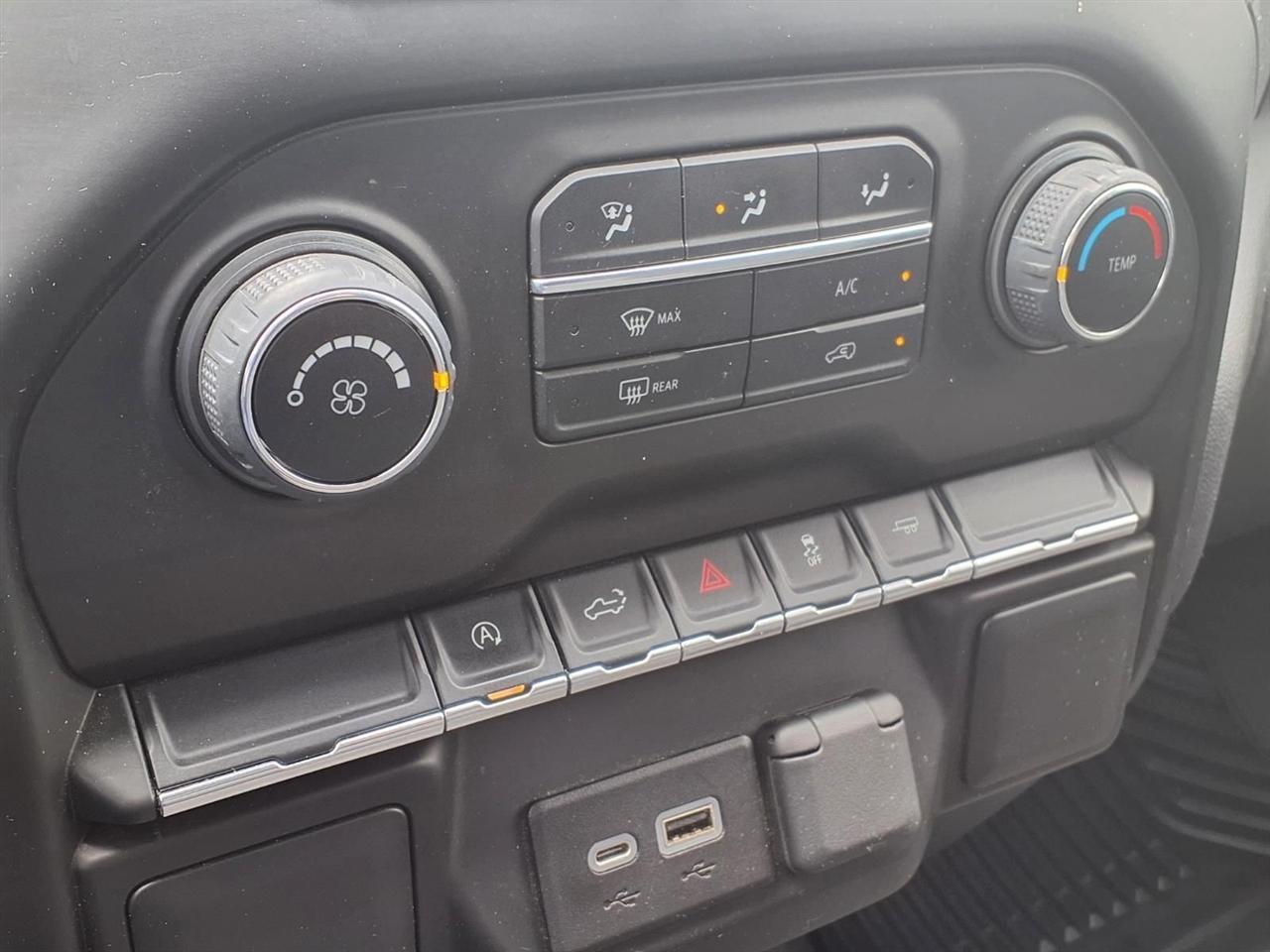 Chevrolet Silverado 1500 Limited Custom Crew Cab Short Box 2WD 2022