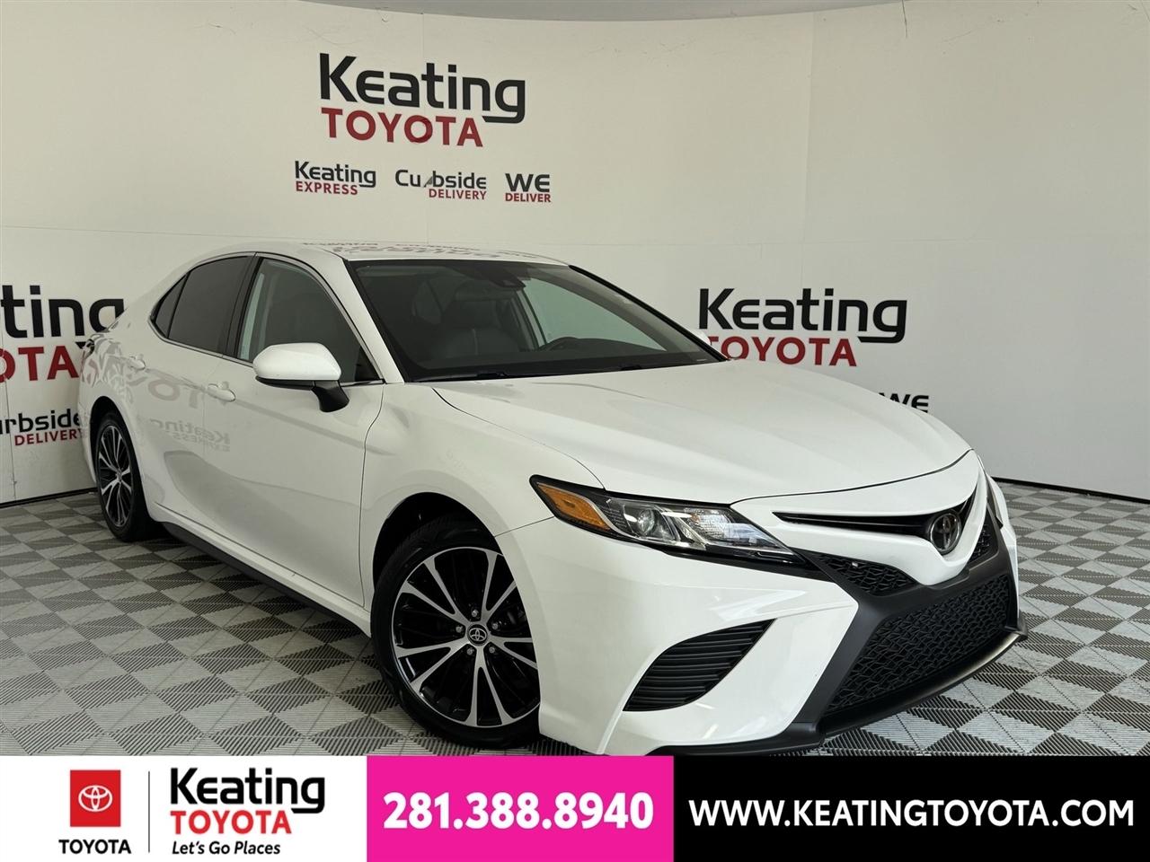 Toyota Camry SE 2020