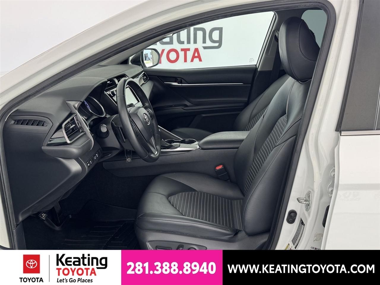 Toyota Camry SE 2020