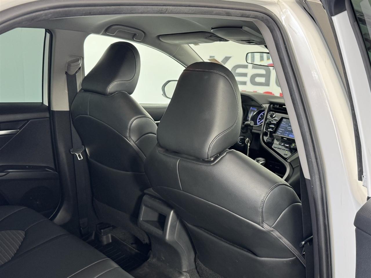 Toyota Camry SE 2020