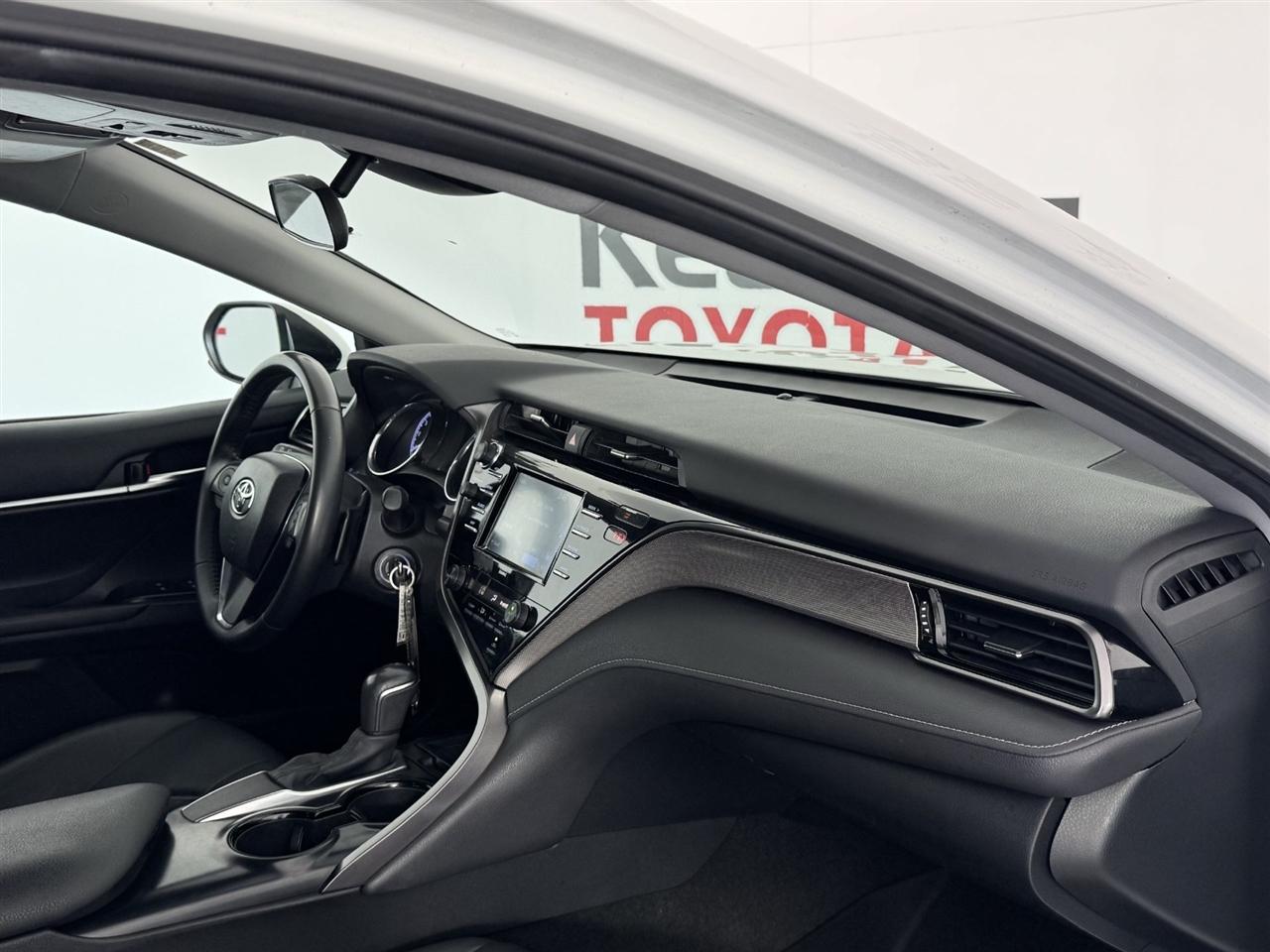 Toyota Camry SE 2020
