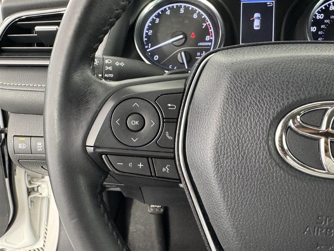 Toyota Camry SE 2020