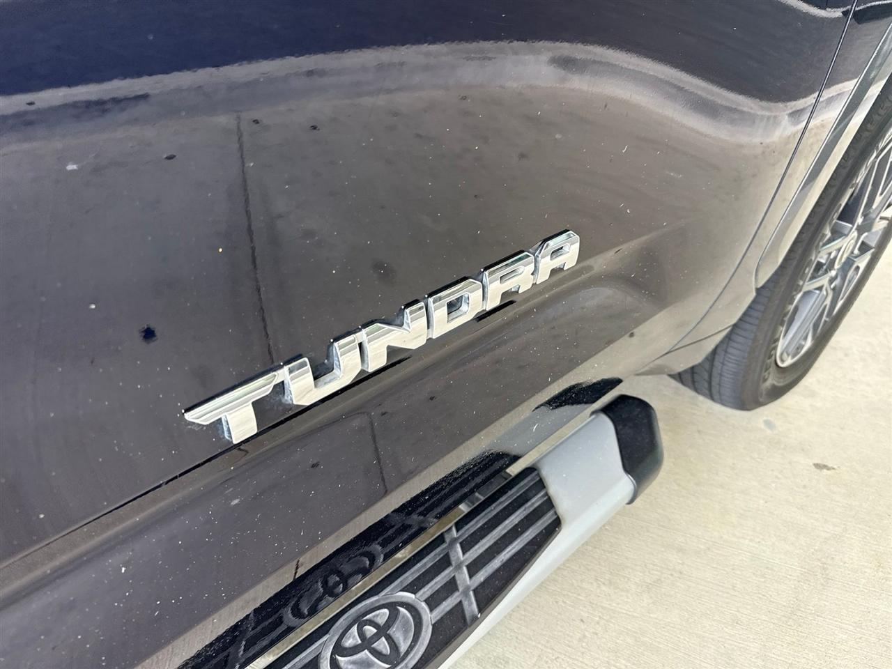 Toyota Tundra Limited CrewMax 4WD 2023