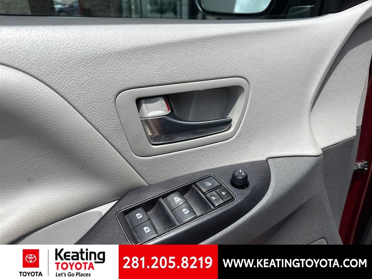 Toyota Sienna LE 8-Passenger 2020