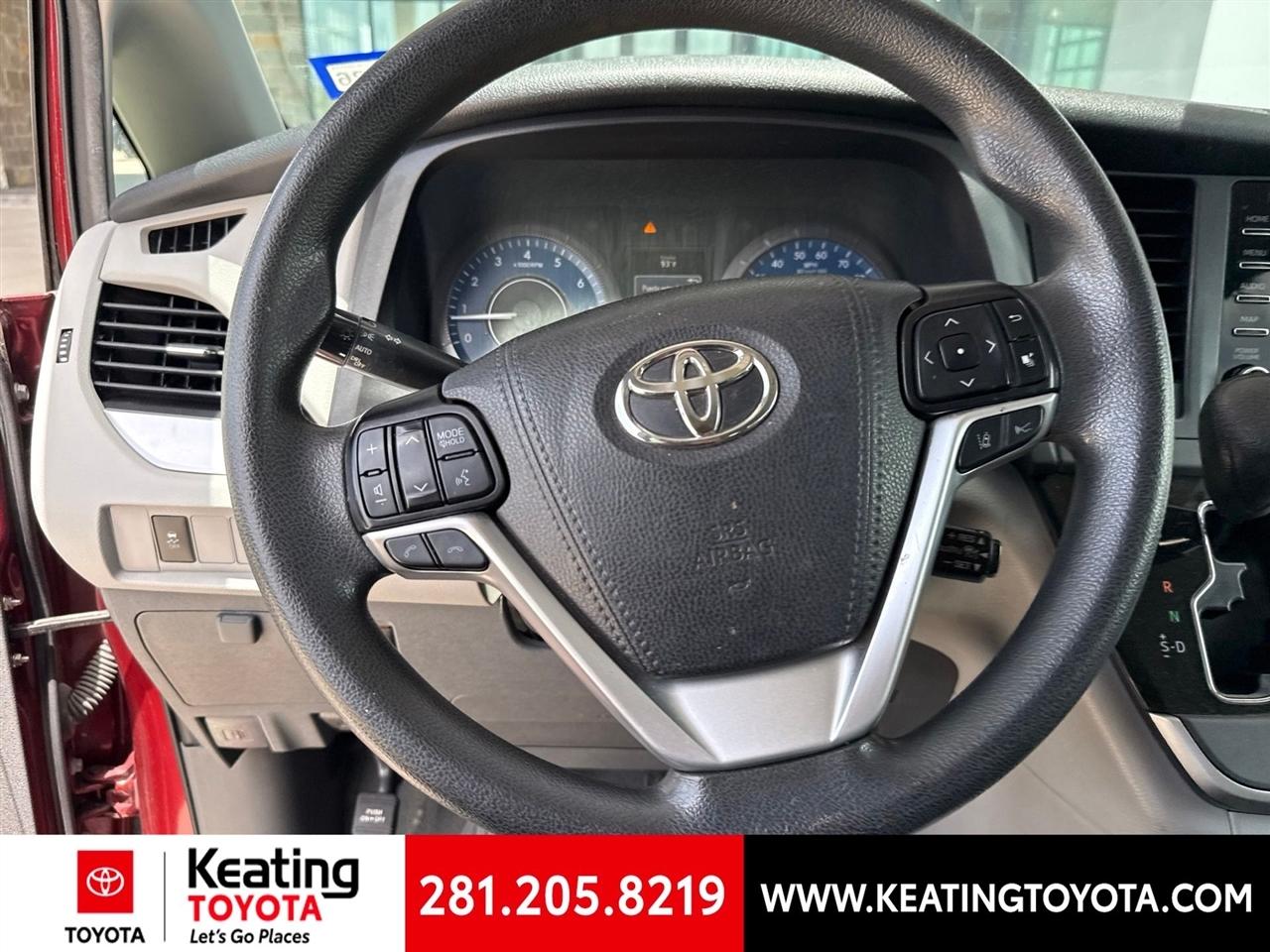 Toyota Sienna LE 8-Passenger 2020