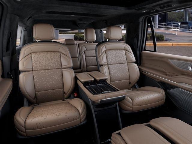 Lincoln Navigator L  2027