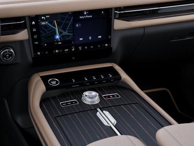 Lincoln Navigator L  2027