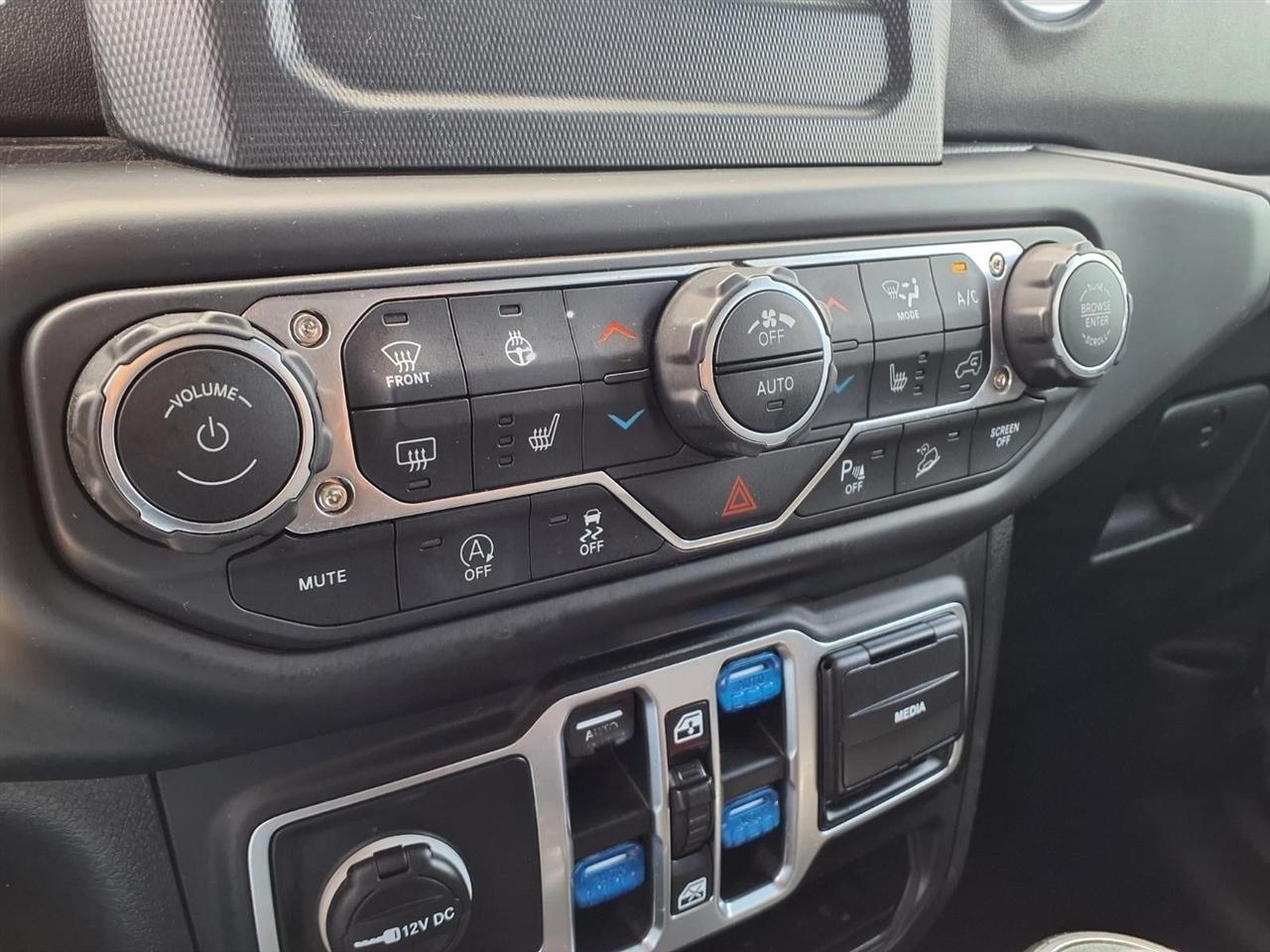 Jeep Wrangler Unlimited Sahara 2018