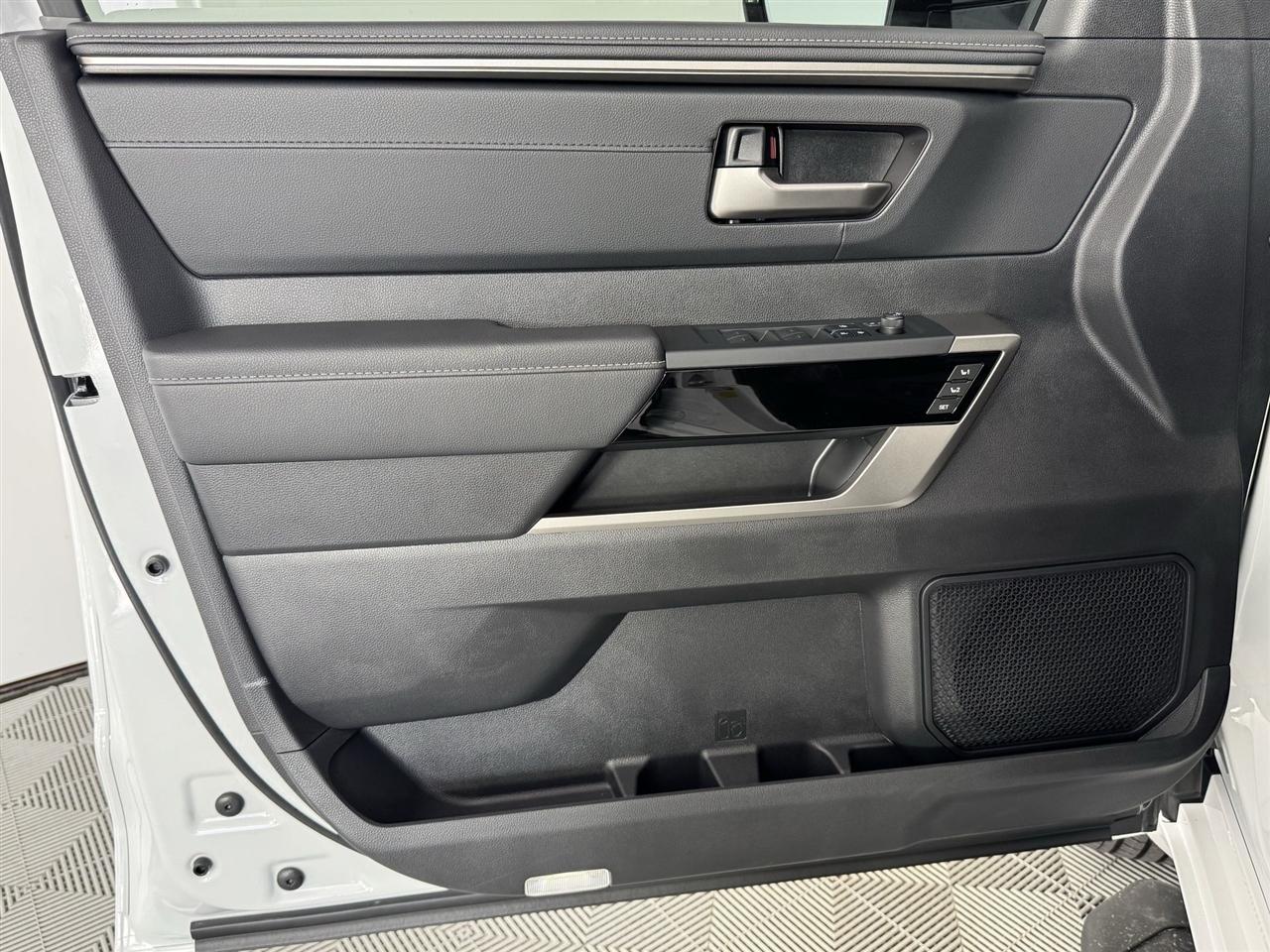 Toyota Tundra Limited CrewMax 4WD 2026