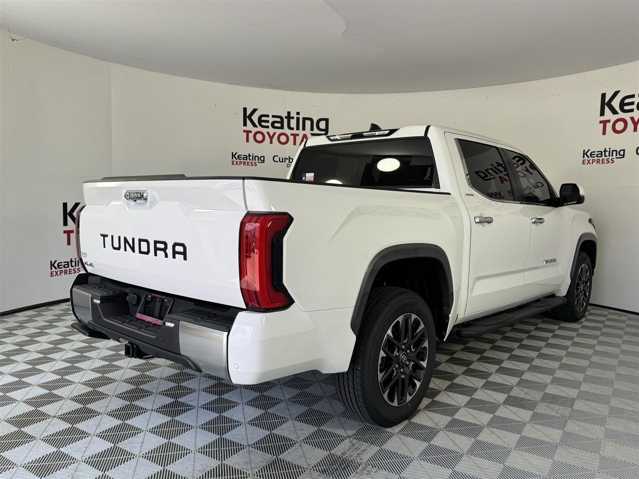 Toyota Tundra Limited CrewMax 4WD 2026