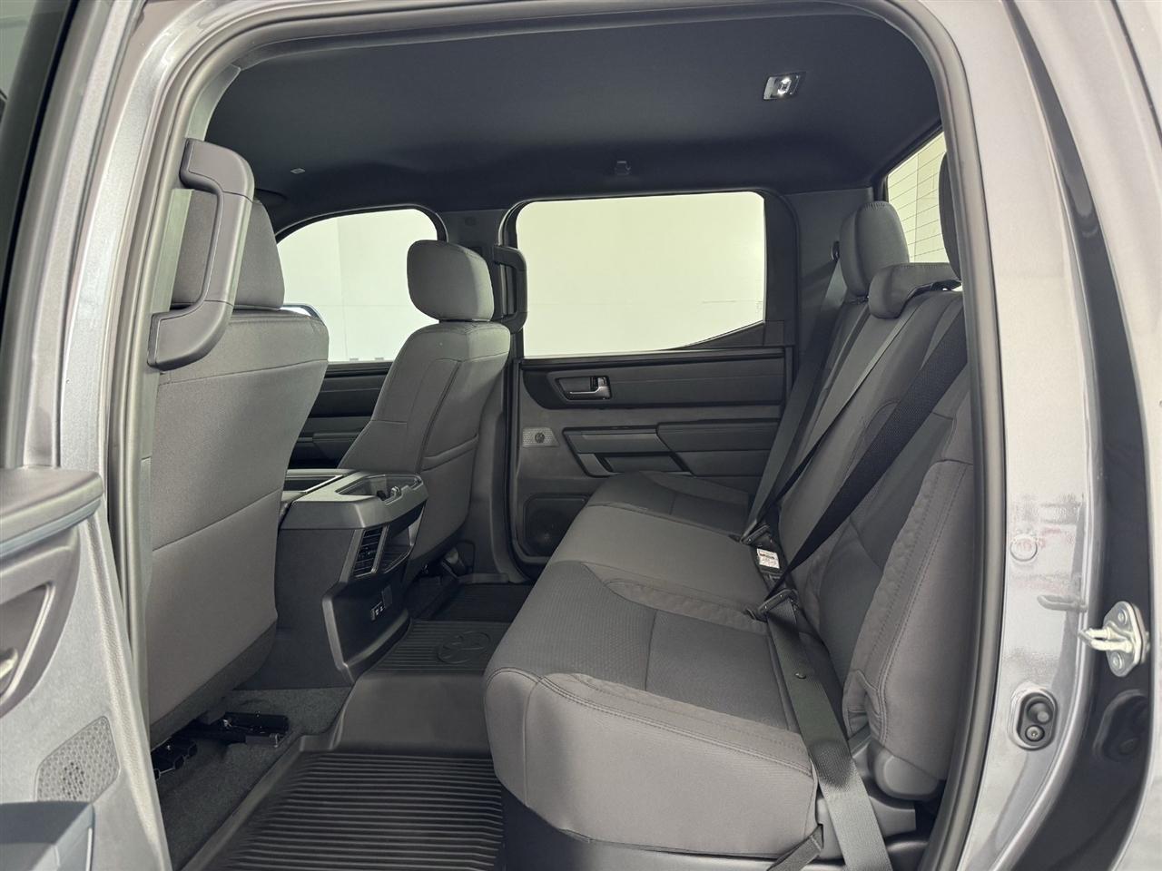 Toyota Tundra SR5 CrewMax 2WD 2026