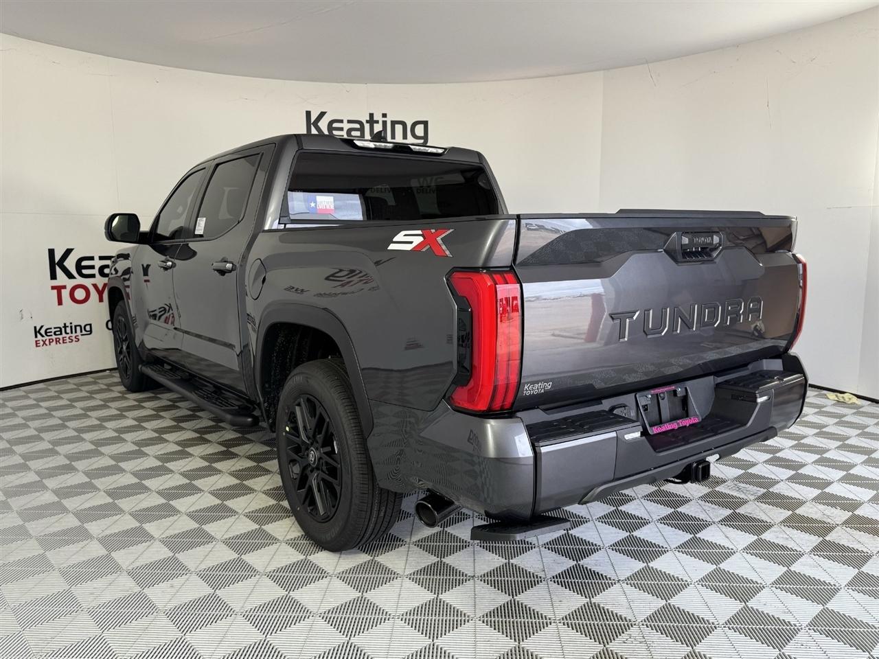 Toyota Tundra SR5 CrewMax 2WD 2026