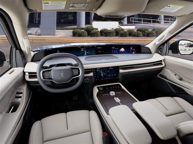 Lincoln Navigator  2027