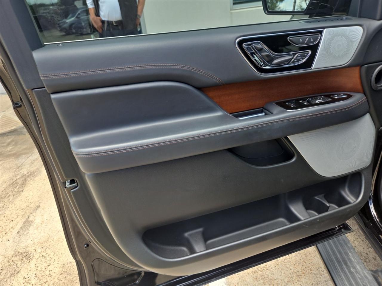 Lincoln Navigator Black Label 2024