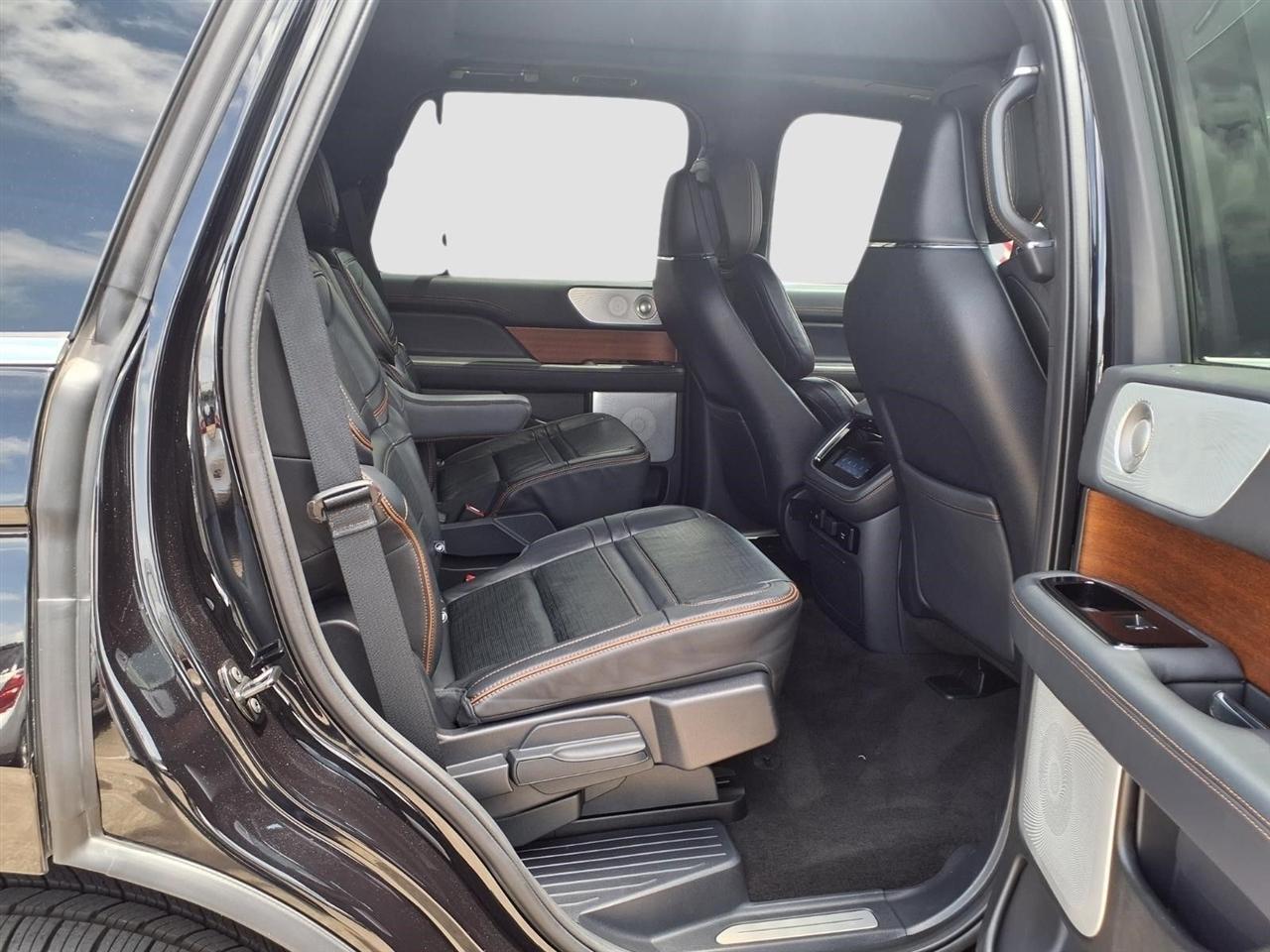 Lincoln Navigator Black Label 2024