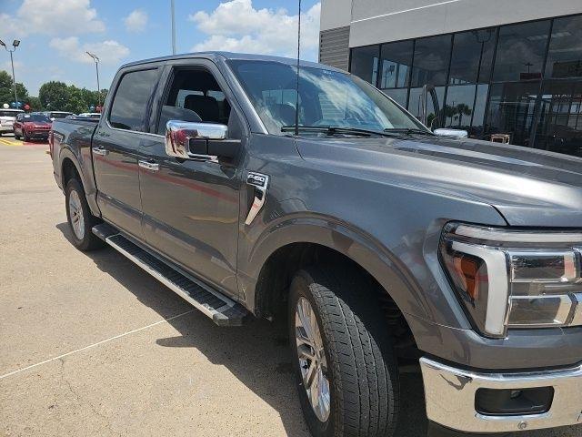 Ford F-150 Lariat SuperCrew 4WD 2025