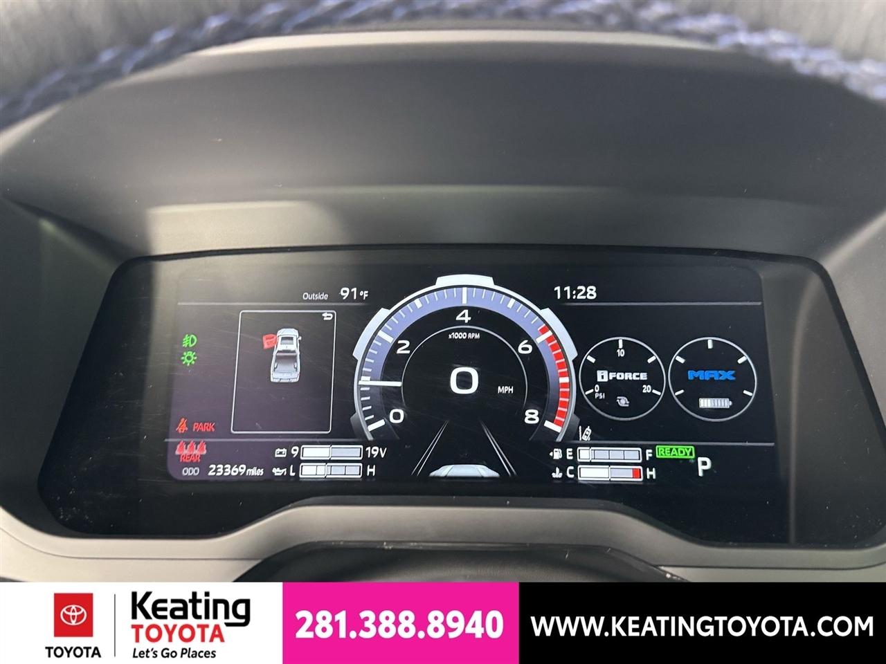 Toyota Tundra Platinum CrewMax 4WD Hybrid 2025
