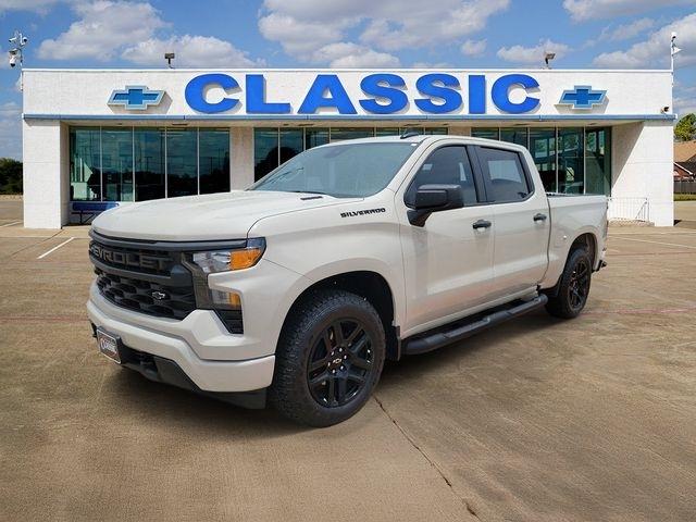 Chevrolet Silverado 1500 Custom Crew Cab 2WD 2026