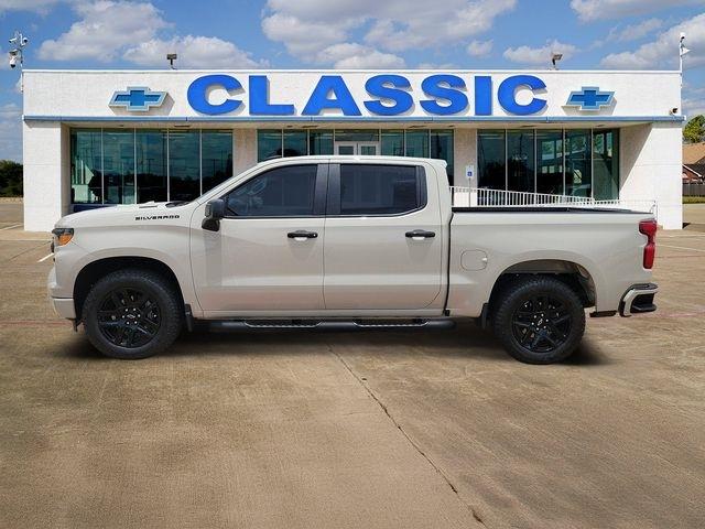 Chevrolet Silverado 1500 Custom Crew Cab 2WD 2026