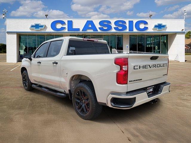 Chevrolet Silverado 1500 Custom Crew Cab 2WD 2026