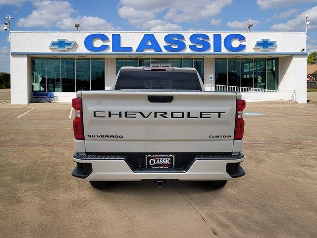 Chevrolet Silverado 1500 Custom Crew Cab 2WD 2026