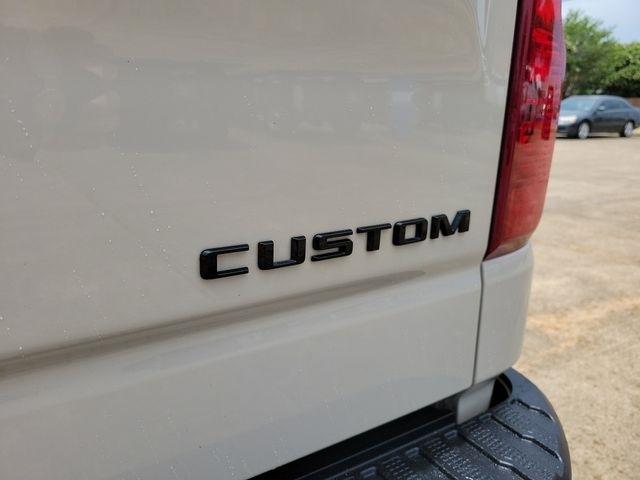 Chevrolet Silverado 1500 Custom Crew Cab 2WD 2026