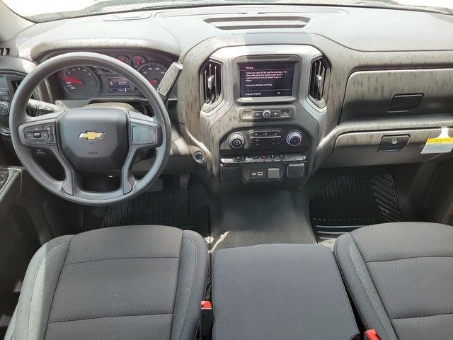 Chevrolet Silverado 1500 Custom Crew Cab 2WD 2026