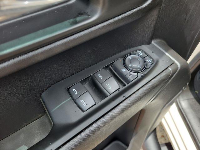 Chevrolet Silverado 1500 Custom Crew Cab 2WD 2026
