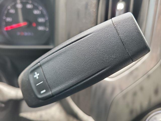 Chevrolet Silverado 1500 Custom Crew Cab 2WD 2026