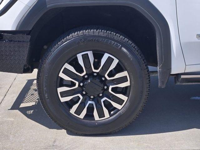 GMC Sierra 2500HD Denali Ultimate Crew Cab 4WD 2024