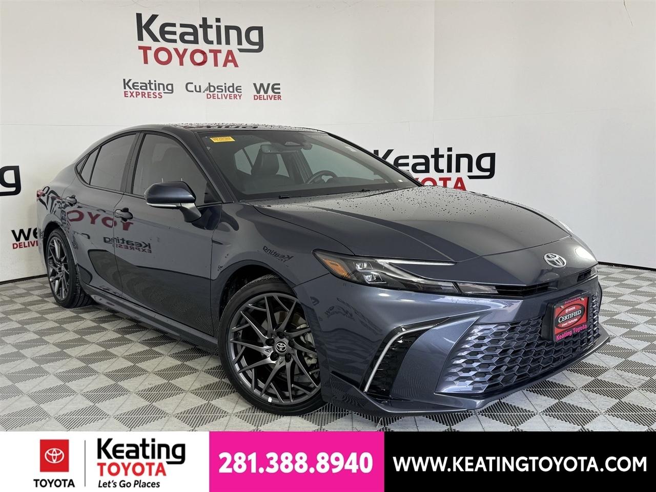 Toyota Camry Hybrid XLE 2026