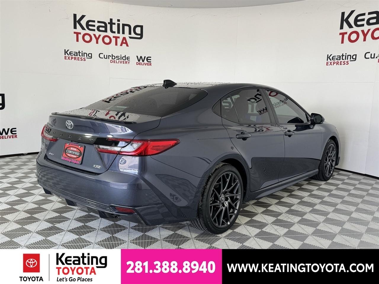Toyota Camry Hybrid XLE 2026