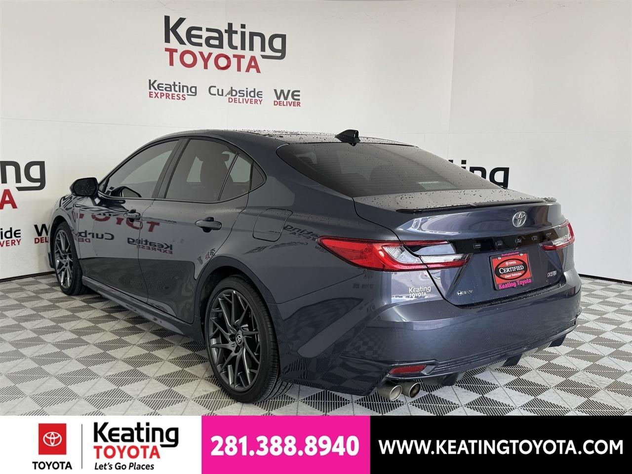 Toyota Camry Hybrid XLE 2026