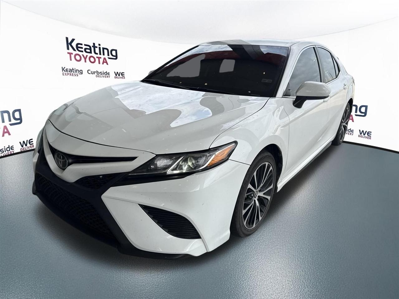 Toyota Camry SE 2020