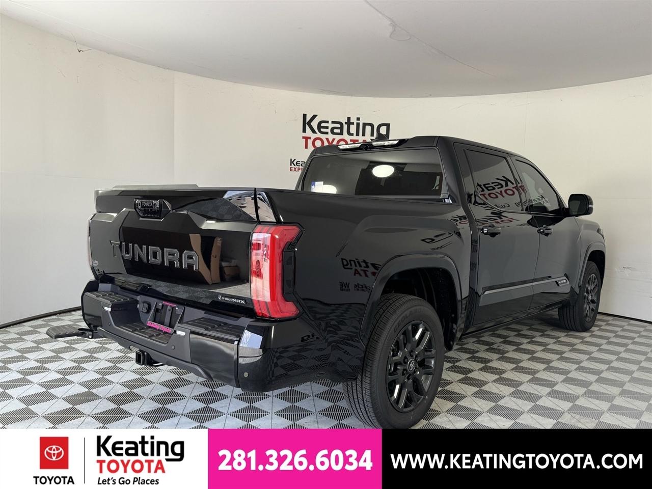 Toyota Tundra Platinum CrewMax 4WD Hybrid 2026