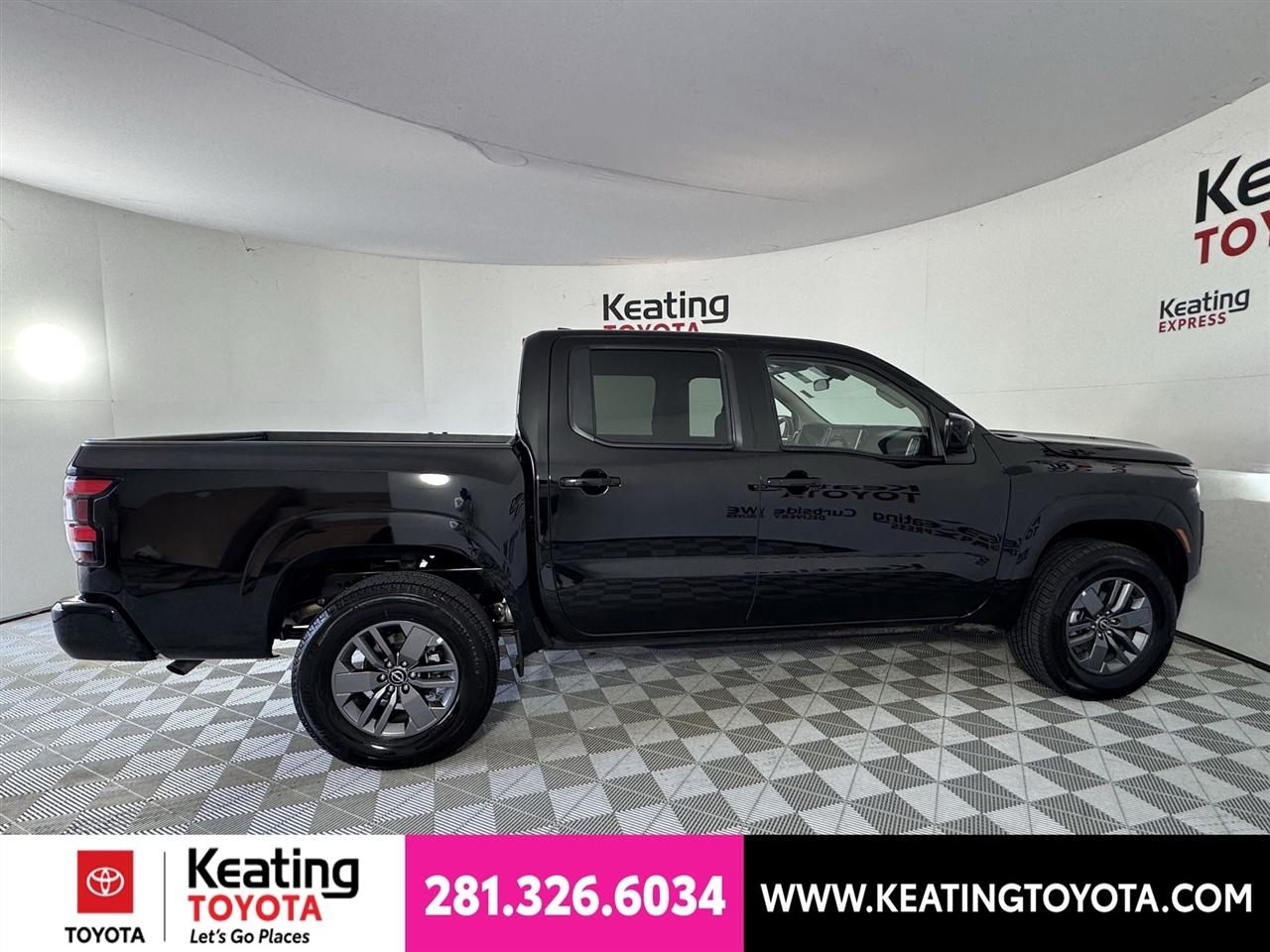 Nissan Frontier SV Crew Cab 4WD 2026