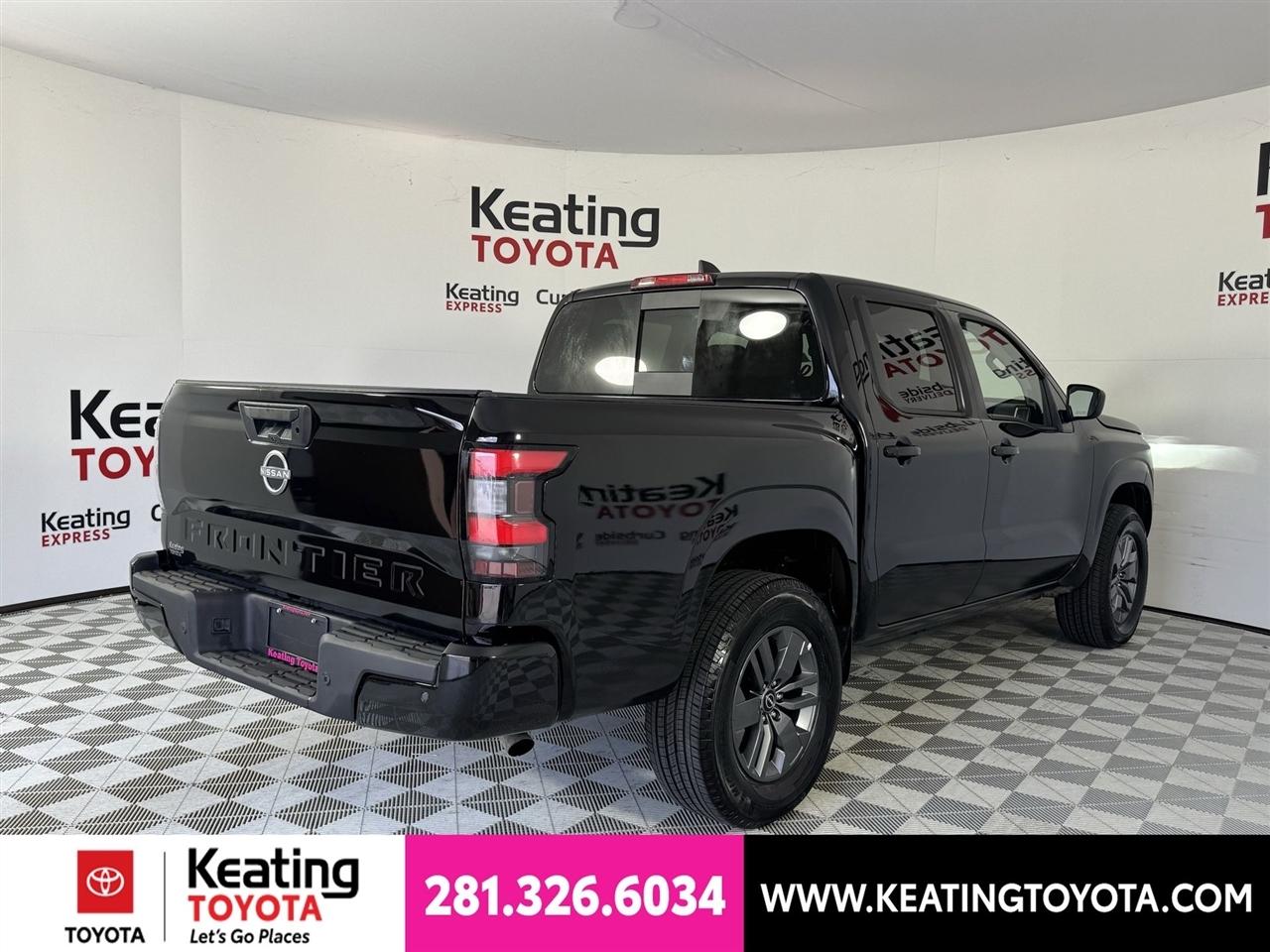 Nissan Frontier SV Crew Cab 4WD 2026