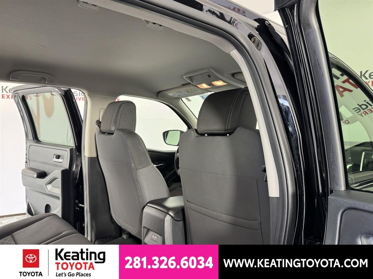 Nissan Frontier SV Crew Cab 4WD 2026
