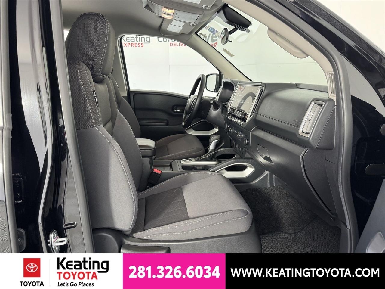 Nissan Frontier SV Crew Cab 4WD 2026