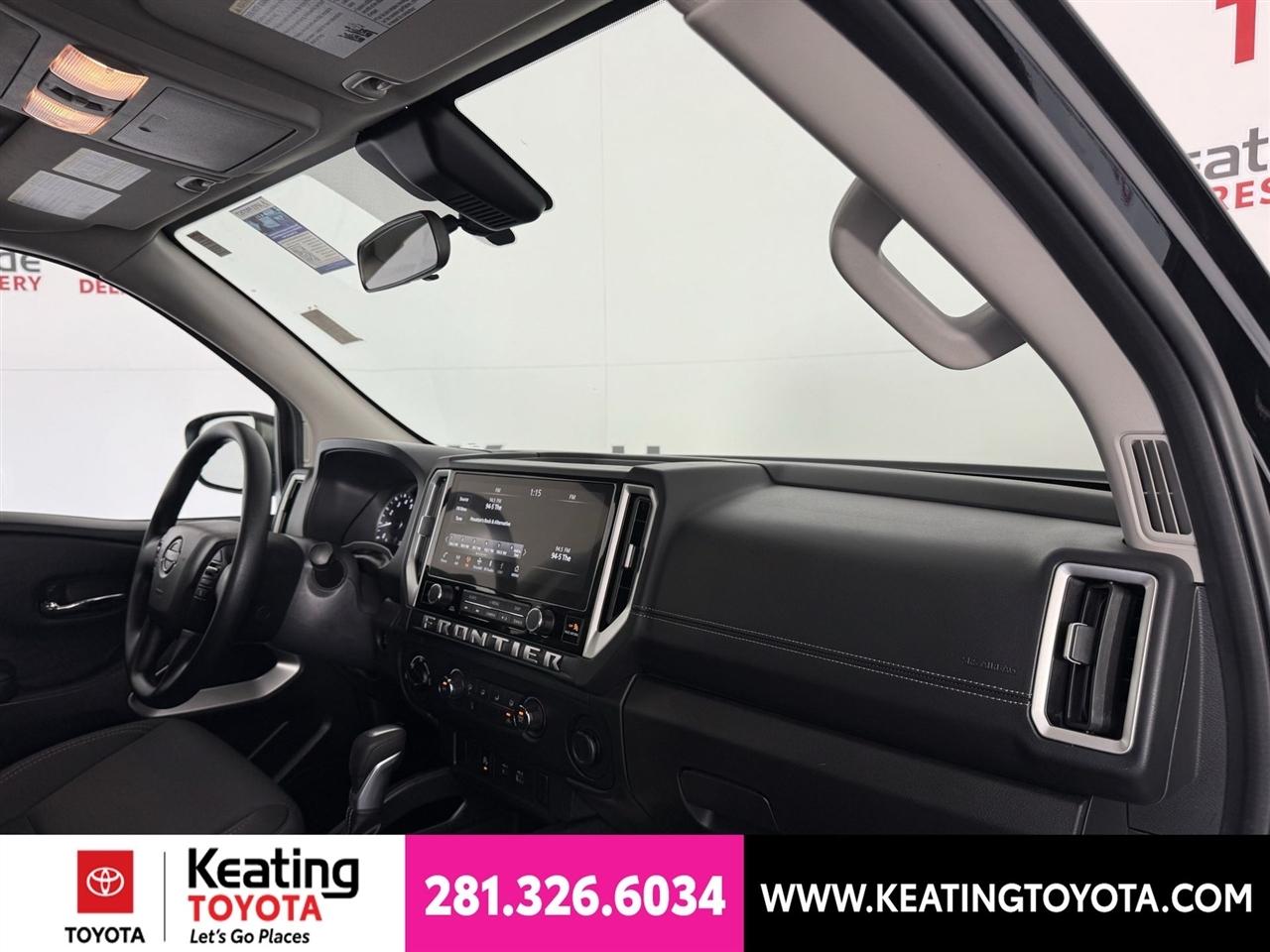 Nissan Frontier SV Crew Cab 4WD 2026