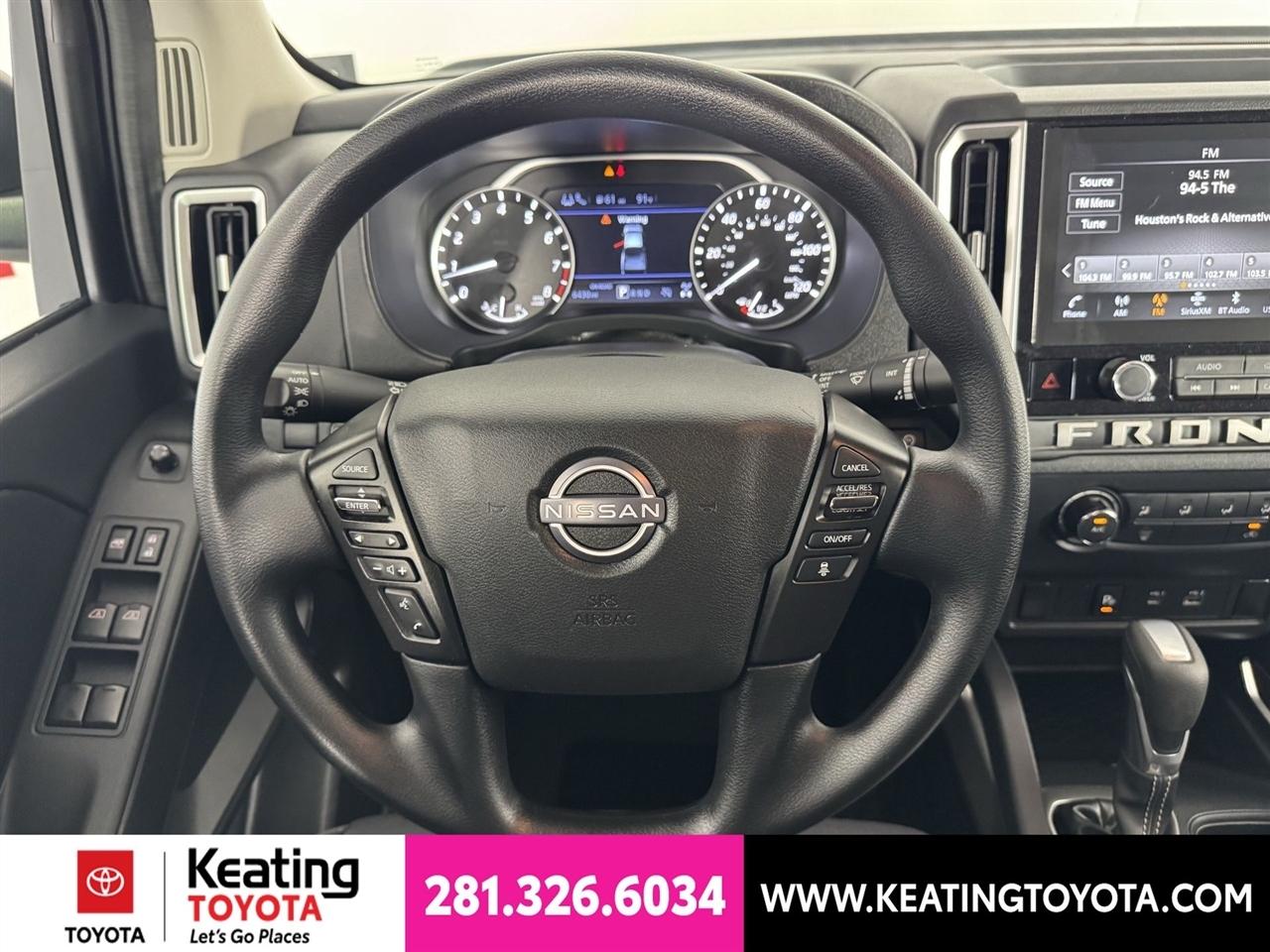Nissan Frontier SV Crew Cab 4WD 2026