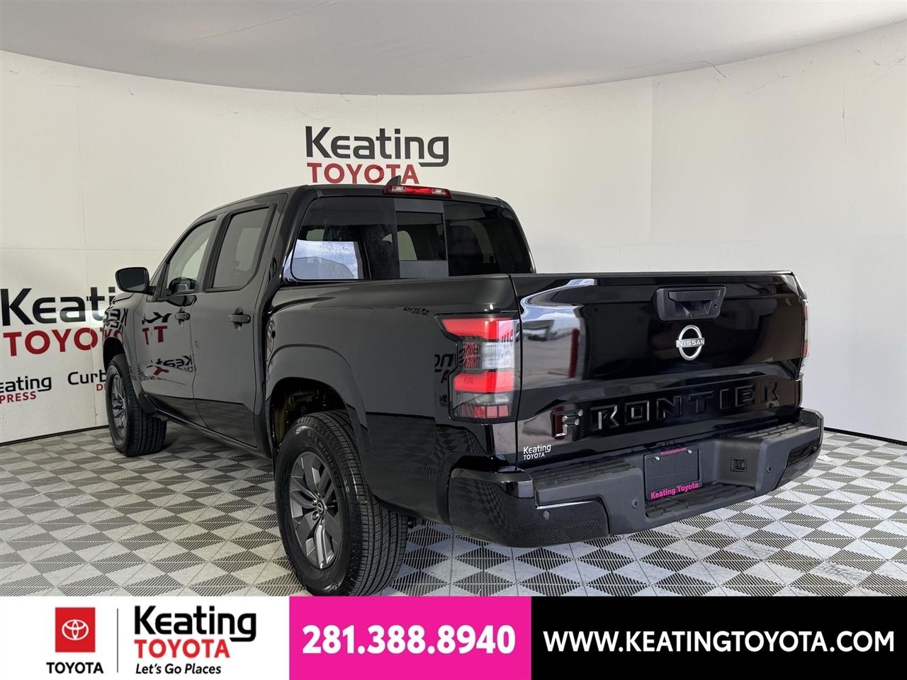 Nissan Frontier SV Crew Cab 4WD 2026