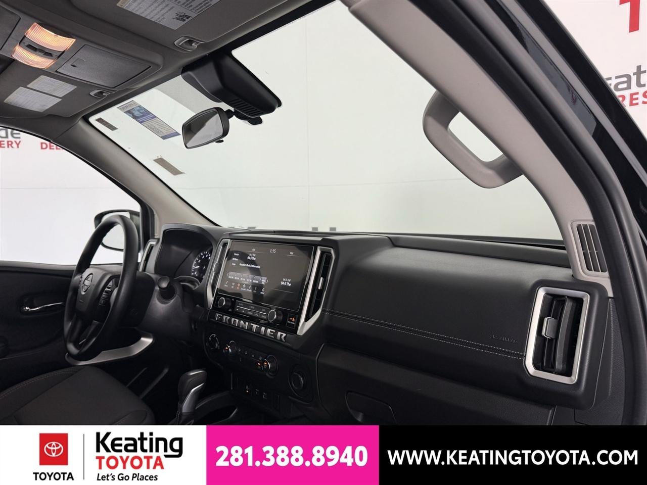 Nissan Frontier SV Crew Cab 4WD 2026